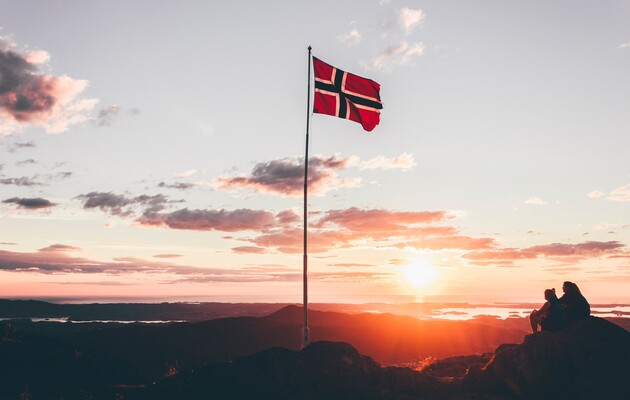 Норвегія висилає 15 співробітників посольства РФ