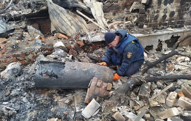Россия ударила авиабомбами по предприятию в Черниговской области