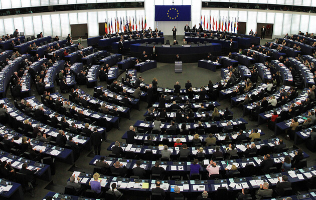 Європарламент готує жорсткий закон щодо використання штучного інтелекту – FT