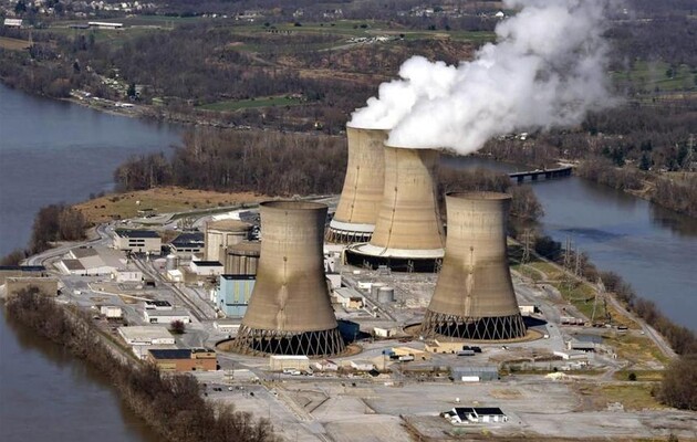 Німеччина закриває три останні атомні електростанції