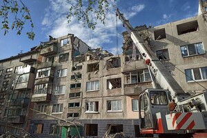 В Славянске до сих пор продолжаются поисково-спасательные работы. Под завалами могут быть еще четыре человека