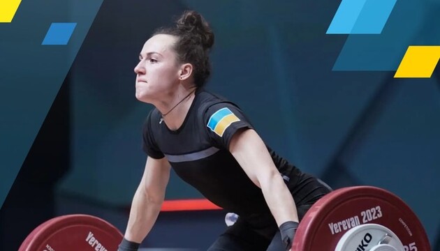 Украинская тяжелоатлетка Ломачинская завоевала две медали чемпионата Европы