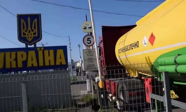 Імпорт бензинів в Україну падає третій місяць поспіль: чи вплине це на ціни