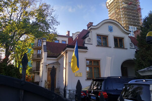 Украинец, который поджег себя возле генконсульства в Кракове, умер в больнице