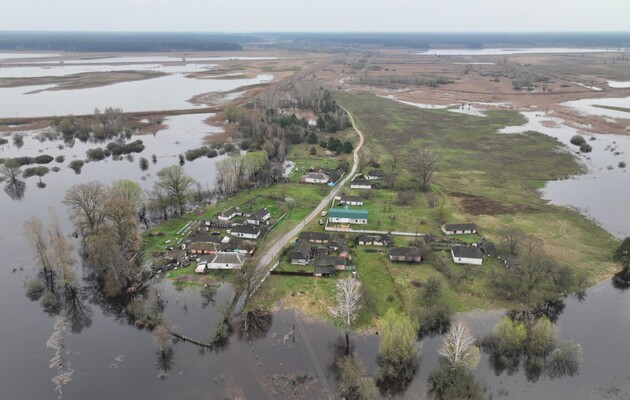 Из-за весеннего паводка в Украине подтоплено полторы тысячи дворов