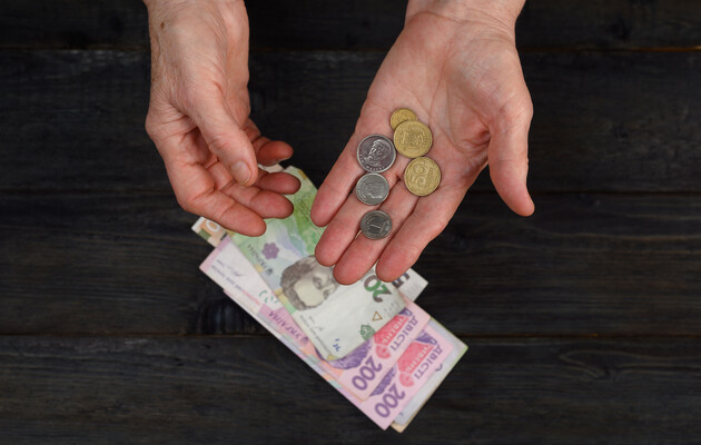 В Украине значительные проблемы с выплатами пенсионерам: как их решить