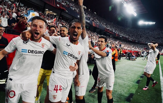 "Севілья" розгромила МЮ