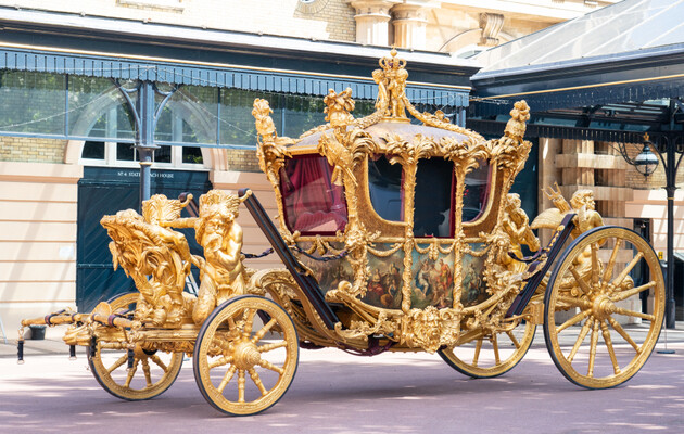 Reuters: Чи зможе британська монархія вижити у своїй позолоченій клітці?