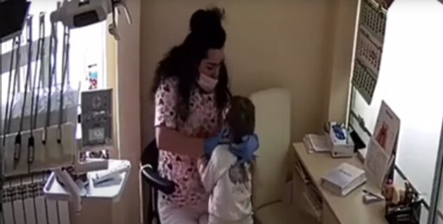 Ровенская стоматолог, избивавшая детей, избежала наказания