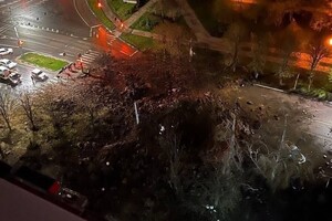У Бєлгороді утворилася величезна вирва після вибуху. Губернатор не називає причин