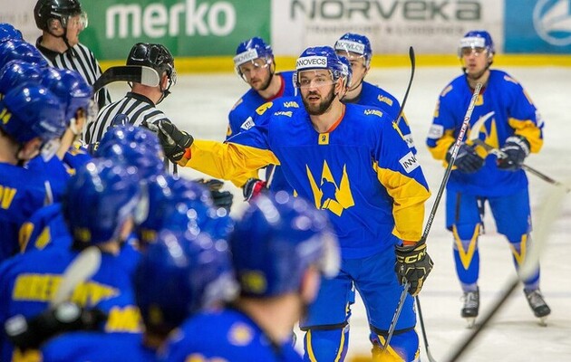 Украина с поражения стартовала на чемпионате мира по хоккею