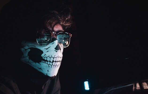 Зловмисник продавав персональні дані в інтернеті