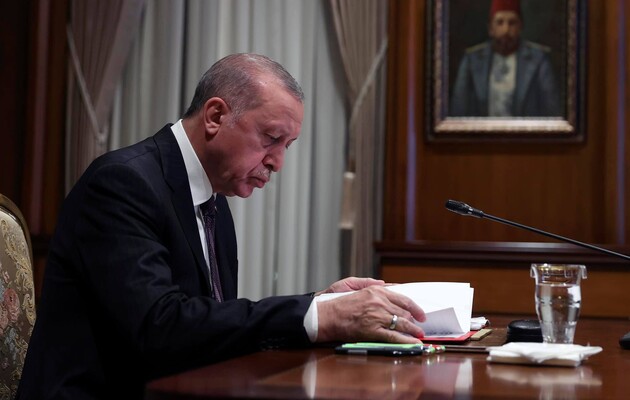 Ердоган скасував передвиборчі мітинги через стан здоров'я