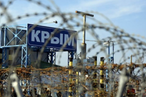 Россияне проводят обыски у крымскотатарских активистов в оккупированном Судаке