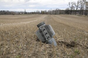 Ночной ракетный удар: в Украинке Киевской области обломками повреждена многоэтажка — ранен ребенок