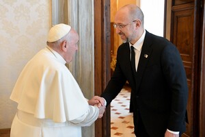 Премьер-министр Украины встретился с Папой Римским в Ватикане