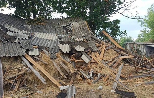 Ворог обстріляв Чернігівщину з артилерії, РСЗВ та скинув авіабомбу. Є загиблий та поранені