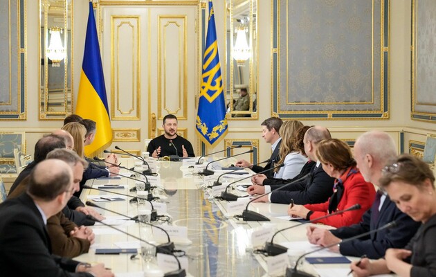 До Києва прибула делегація США з питань економічної допомоги Україні. Планують підписати договір на $25 млн
