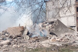 Війська РФ завдали авіаракетного удару по центру Авдіївки: є руйнування
