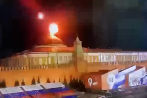 Вночі Кремль намагалися атакувати безпілотники. РФ звинувачує Україну в замаху на Путіна — росЗМІ 