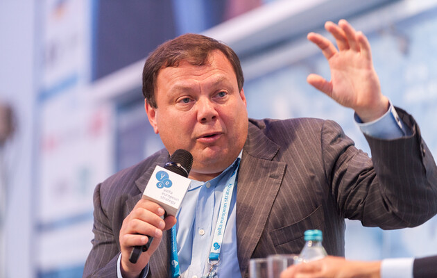 Російський олігарх Фрідман досі контролює в Україні 18 компаній — ЦПК