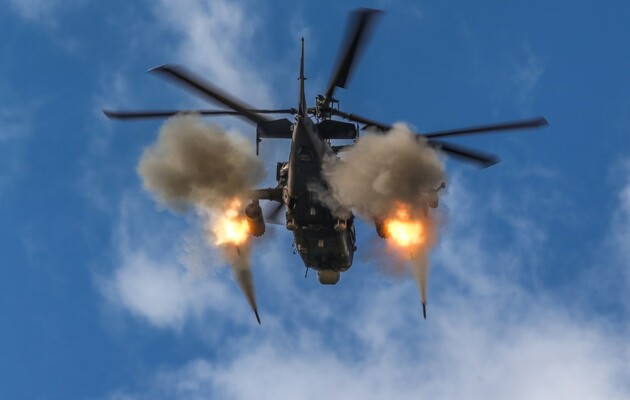 Оккупанты обстреляли Черниговскую область из вертолета и сбросили авиабомбу