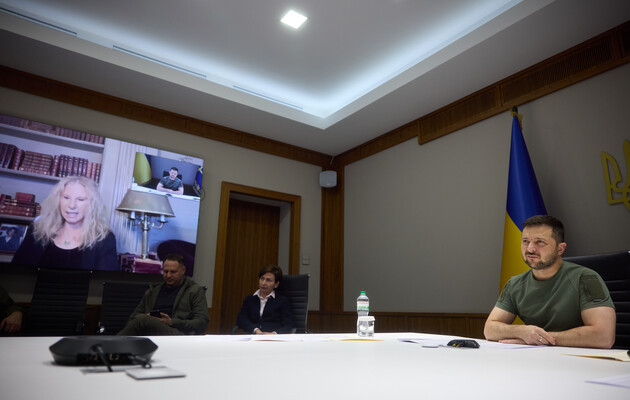 Барбра Стрейзанд передала Україні гроші на медичну допомогу 