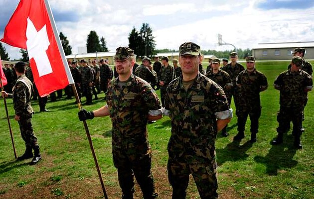  Украина меняет нейтралитет Швейцарии: в стране — крупнейшие за треть века военные учения
