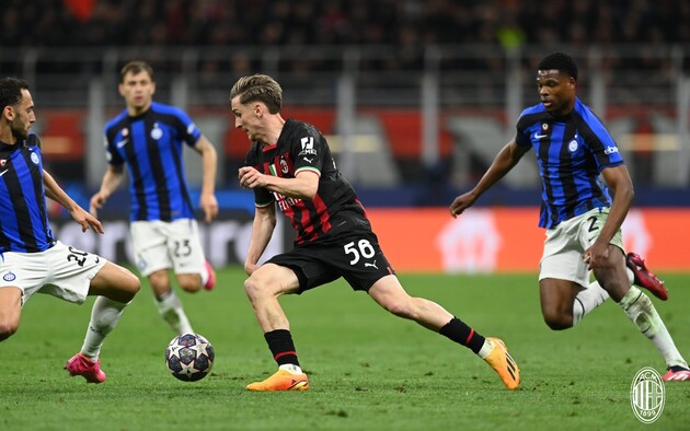 Команды сыграли в Милане