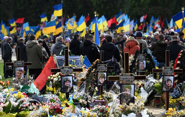 Зеленський розповів, чому втрати української армії не розголошуються