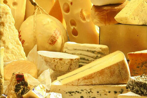В Україні суттєво подорожчав сир 