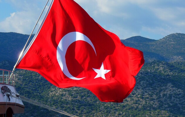 У Туреччині розпочався підрахунок голосів виборців 