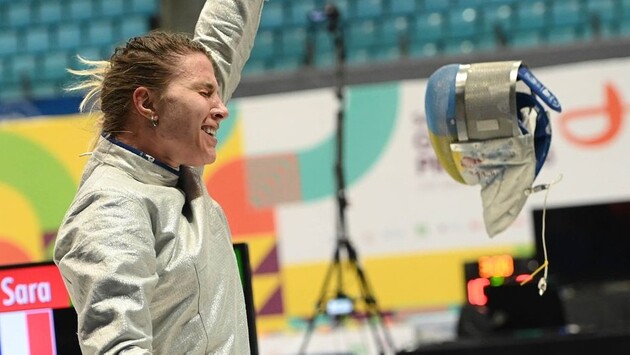 Впервые с 2016 года: женская сборная Украины выиграла золото Кубка мира по фехтованию на саблях