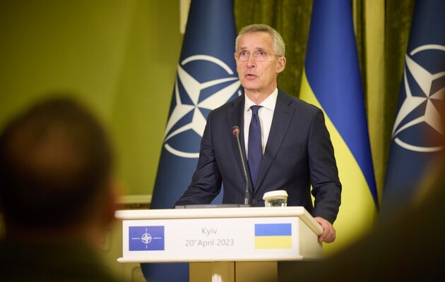 Пока не приглашение: Генсек НАТО заявил, что Украине на саммите предложат программу перехода на стандарты Альянса
