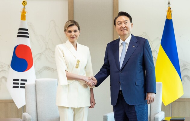Зеленська зустрілася із президентом Південної Кореї: просила протимінне обладнання та «швидкі» 