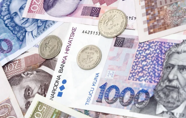 Из-за довоенного постановления НБУ украинцы стали чаще подделывать документы для вывоза валюты
