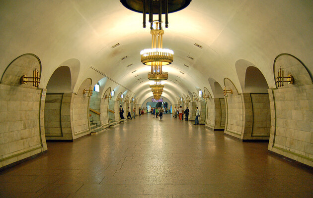 Станції метро «Дружби народів» та «Площа Льва Толстого» більше не існують: у Києві перейменували ще 26 об’єктів  