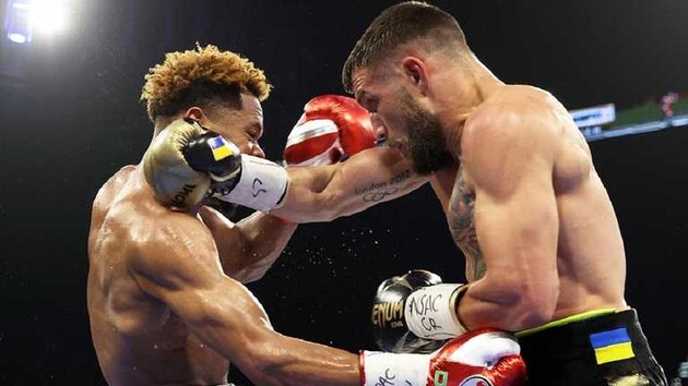 Ломаченко проиграл в неоднозначном поединке