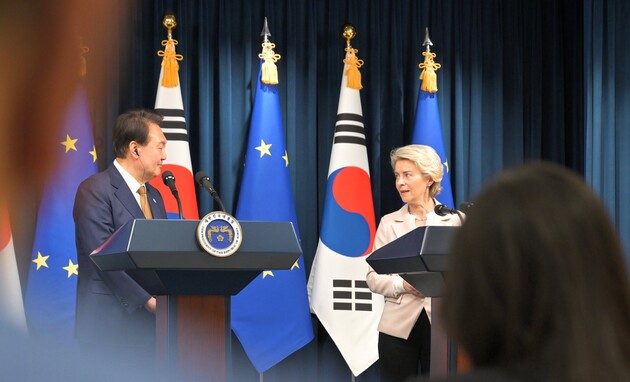 Юн Сок Йоль та Урсула фон дер Ляєн