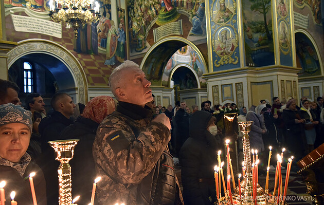 Зменшилася кількість українців, які відвідують богослужіння