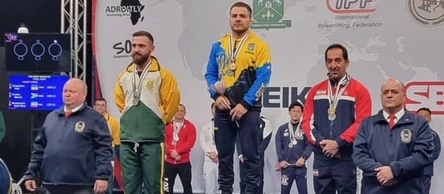 Український пауерліфтер відмовився потиснути руку іранському спортсмену