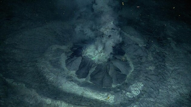 Ученые нашли в Баренцевом море редкий подводный вулкан