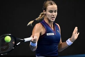 Словацкая теннисистка вышла на матч Ролан Гаррос против россиянки в цветах украинского флага
