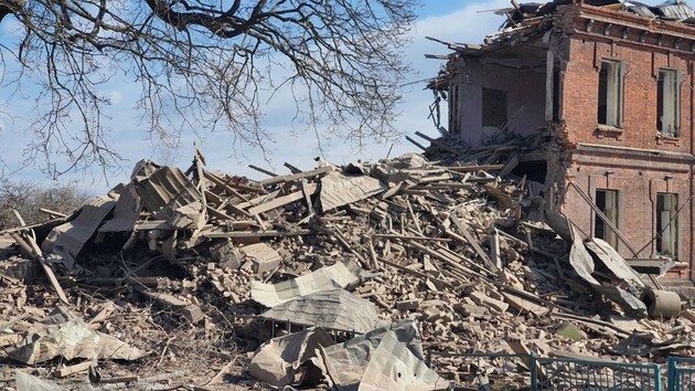Так виглядають домівки на Сумщині. Фото зроблене лише минулого місяця цього року.