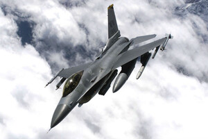 Польша согласовала график учений украинских пилотов на самолетах F-16 — Моравецкий