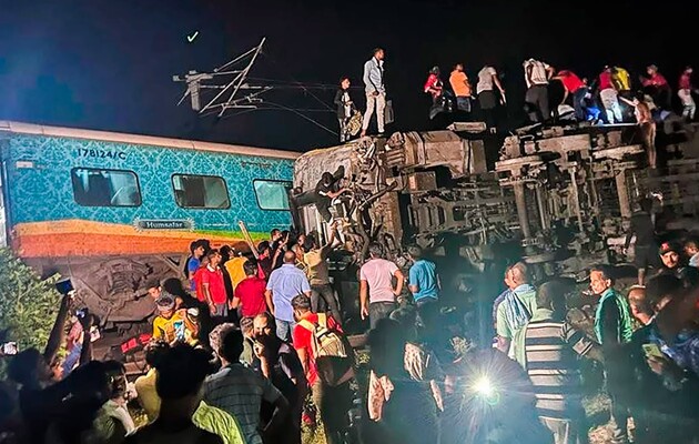 Понад 200 загиблих та майже тисяча травмованих: в Індії сталася масштабна залізнична аварія