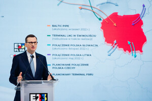 Польща готова побудувати у себе військову базу для постійного контингенту НАТО зі США