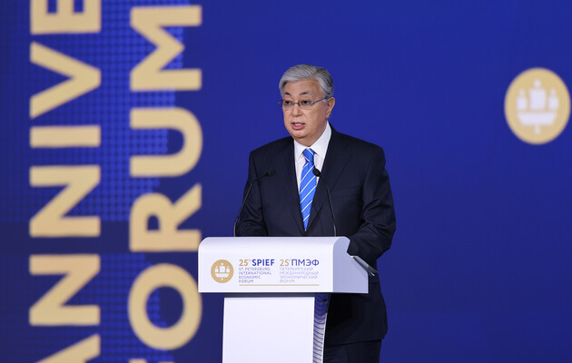 Президент Казахстану Токаєв на форумі у Петербурзі у 2022 році