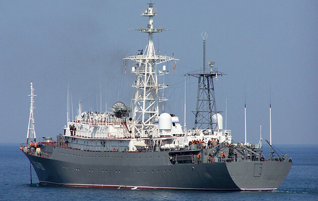В РФ заявили об атаке беспилотников на корабль «Приазовье»