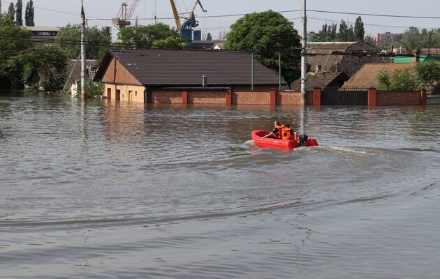 Як вибратися з зони затоплень: поради рятувальників на тлі наслідків підриву Каховської ГЕС
